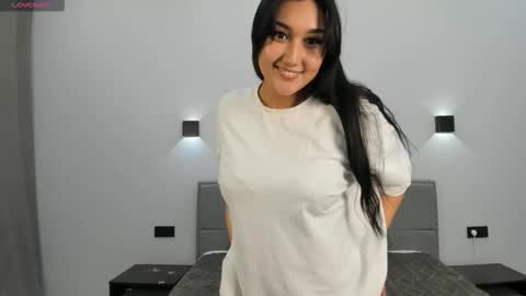 Snapshot of yunamini chatting on 1, 11, 2025 Yuna online show from 1, 11, 2025