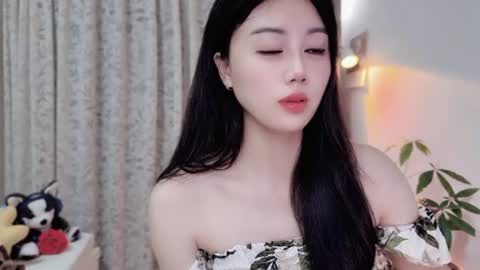 YunEr online show from 26, 6, 2026
