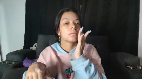 Snapshot of yungelitamor_ chatting on 4, 7, 2026 ELITA online show from 4, 7, 2026