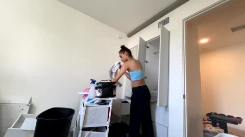 BbyTSSLut online show from 2, 10, 2025