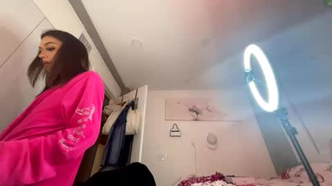 BbyTSSLut online show from 18, 12, 2025