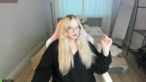 Yungsatou online show from 30, 4, 2026