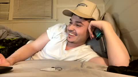 Snapshot of yungstudbev chatting on 8, 3, 2025 yungstudbev online show from 8, 3, 2025