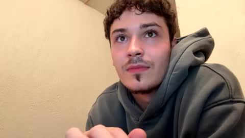 Snapshot of yungstudbev chatting on 26, 9, 2025 yungstudbev online show from 26, 9, 2025