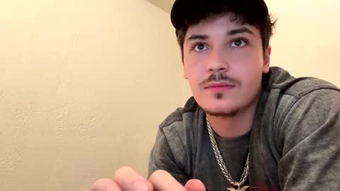 Snapshot of yungstudbev chatting on 22, 10, 2025 yungstudbev online show from 22, 10, 2025