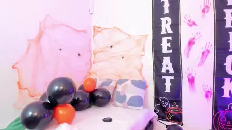 Yunna online show from 28, 10, 2025