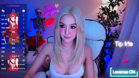 Snapshot of yurasiand0ll chatting on 5, 10, 2025 Sasa online show from 5, 10, 2025