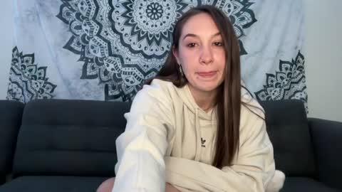 yurdreams_22 online show from 10, 5, 2026