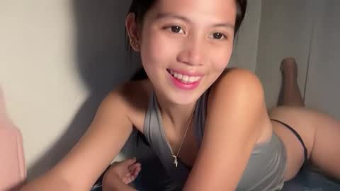 Snapshot of yuri_kai chatting on 11, 10, 2025 yuri online show from 11, 10, 2025