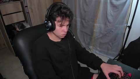 Snapshot of yurii_moody chatting on 3, 12, 2024 yurii_moody online show from 3, 12, 2024