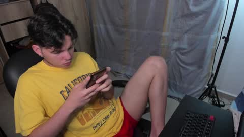Snapshot of yurii_moody chatting on 13, 12, 2024 yurii_moody online show from 13, 12, 2024