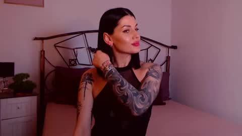 I V Y   online show from 9, 1, 2026