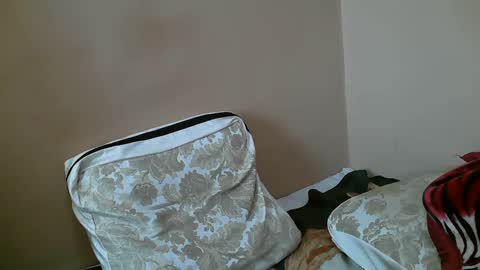Snapshot of yxxtxxdentyk chatting on 17, 2, 2025 Bi BearXXX online show from 17, 2, 2025
