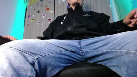 Zac Freelance model online show from 4, 12, 2024