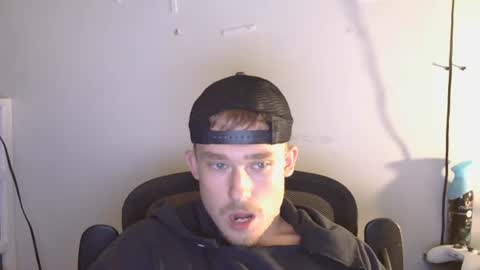 Snapshot of zachmcw25 chatting on 25, 11, 2025 zachmcw25 online show from 25, 11, 2025