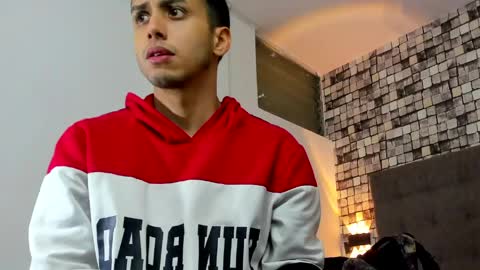 zack_isback online show from 16, 4, 2026