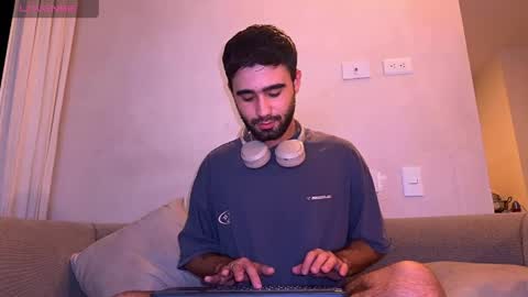 zack_sullivan22 online show from 17, 5, 2026