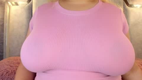 Snapshot of zafiro_claire chatting on 17, 6, 2026 Claire online show from 17, 6, 2026