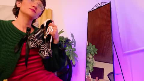 Karina  online show from 13, 9, 2025