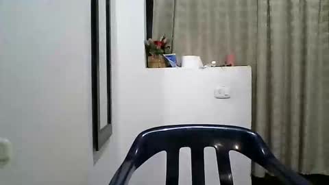 Snapshot of zafiro_rubi chatting on 25, 4, 2026 Zafiro online show from 25, 4, 2026