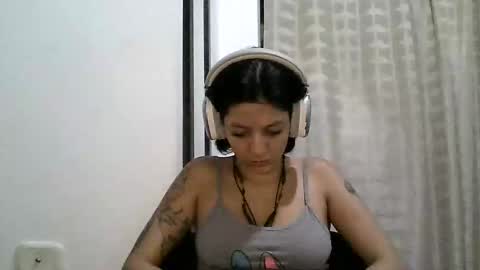 Snapshot of zafiro_rubi chatting on 27, 4, 2026 Zafiro online show from 27, 4, 2026