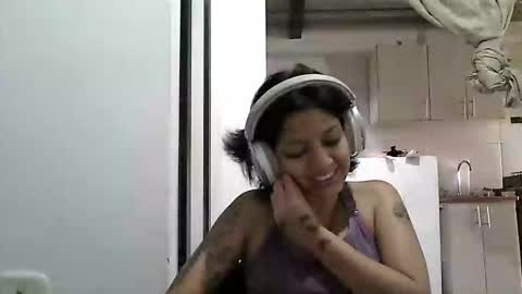 Snapshot of zafiro_rubi chatting on 11, 5, 2026 Zafiro online show from 11, 5, 2026