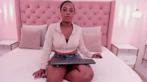 Snapshot of zahara_jones chatting on 14, 4, 2026 zahara_jones online show from 14, 4, 2026