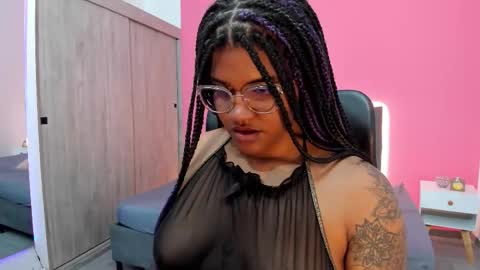 zahra_rose online show from 2, 12, 2025