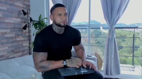 INSTAGRAM yormanfit7 online show from 5, 12, 2024