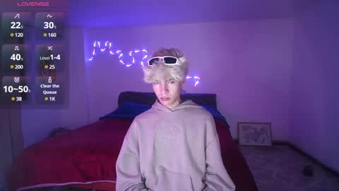 Snapshot of zanty2308 chatting on 12, 1, 2025 Tiiago Mallz online show from 12, 1, 2025