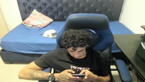 Snapshot of zanxley_ chatting on 26, 12, 2024 zanxley_ online show from 26, 12, 2024