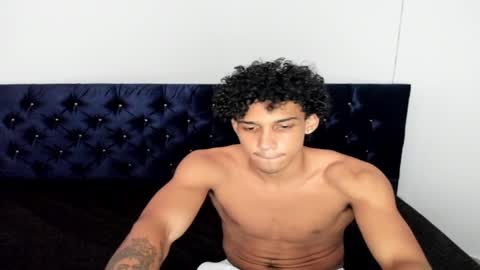 Snapshot of zanxley_ chatting on 5, 2, 2025 zanxley_ online show from 5, 2, 2025