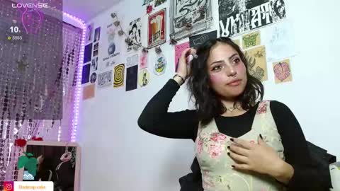 Snapshot of zara_floresxx chatting on 6, 2, 2025 Zara Flores online show from 6, 2, 2025