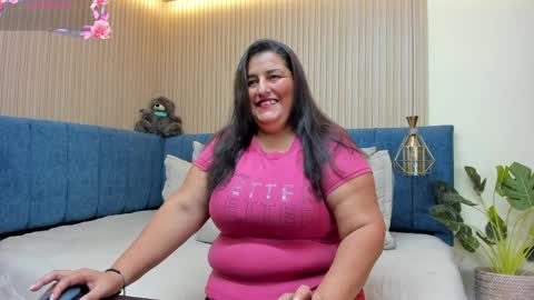 Snapshot of zara_milf_ chatting on 16, 4, 2026 zara online show from 16, 4, 2026