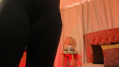 Snapshot of zaradulce chatting on 27, 10, 2025 Zara . online show from 27, 10, 2025