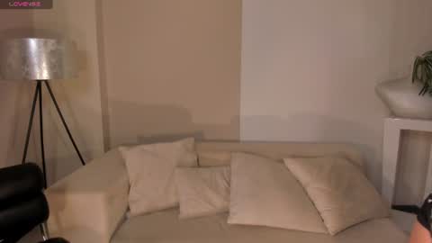 Snapshot of zarakafruni chatting on 13, 6, 2026 Zara online show from 13, 6, 2026