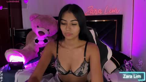 Zara Lim  online show from 30, 9, 2025