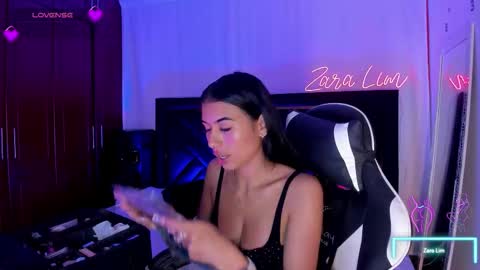 Zara Lim  online show from 13, 11, 2025