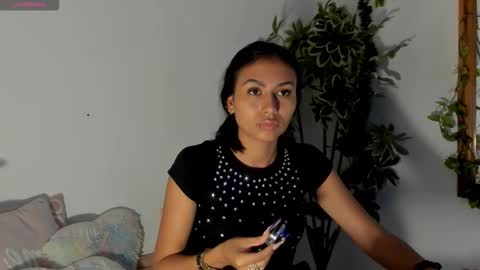 Zara Lim  online show from 8, 1, 2026