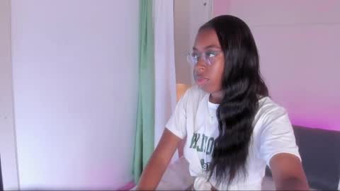 SARA  online show from 25, 4, 2026