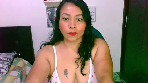 Snapshot of zaray_45bella chatting on 28, 3, 2026 zaray online show from 28, 3, 2026
