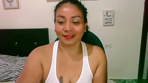 Snapshot of zaray_45bella chatting on 7, 4, 2026 zaray online show from 7, 4, 2026
