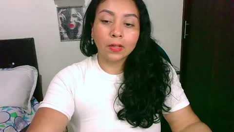 Snapshot of zaray_45bella chatting on 27, 4, 2026 zaray online show from 27, 4, 2026