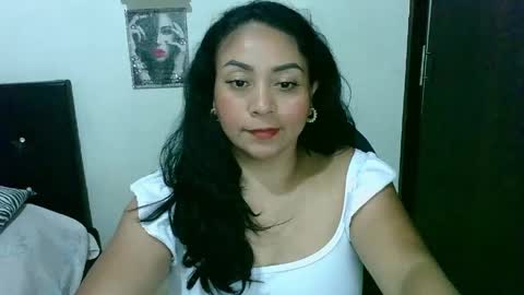 Snapshot of zaray_45bella chatting on 8, 5, 2026 zaray online show from 8, 5, 2026