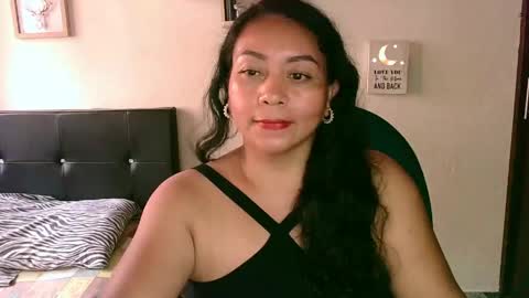 Snapshot of zaray_45bella chatting on 23, 5, 2026 zaray online show from 23, 5, 2026
