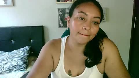 Snapshot of zaray_45bella chatting on 26, 5, 2026 zaray online show from 26, 5, 2026