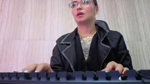 Snapshot of zarcasutra_t chatting on 11, 4, 2026 Isabella online show from 11, 4, 2026