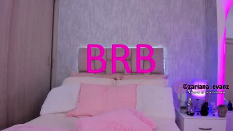 Snapshot of zarianaevanz chatting on 12, 1, 2025 Zariana online show from 12, 1, 2025