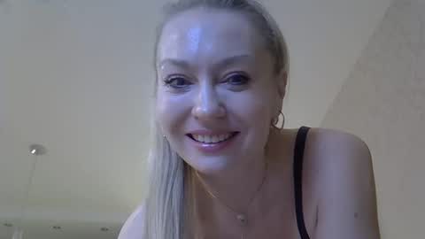 Snapshot of zarinaswift chatting on 18, 2, 2026 Zarina Swift online show from 18, 2, 2026