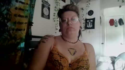 zawmbiemoonz online show from 22, 4, 2026